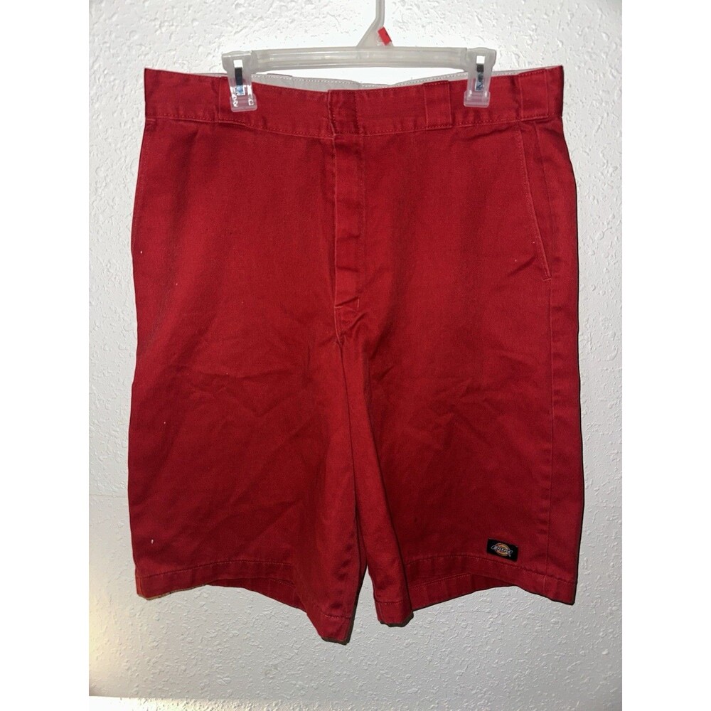 Vintage Dickies Men’s American Work Wear Blood Red Shorts Size 36 34x12 EUC